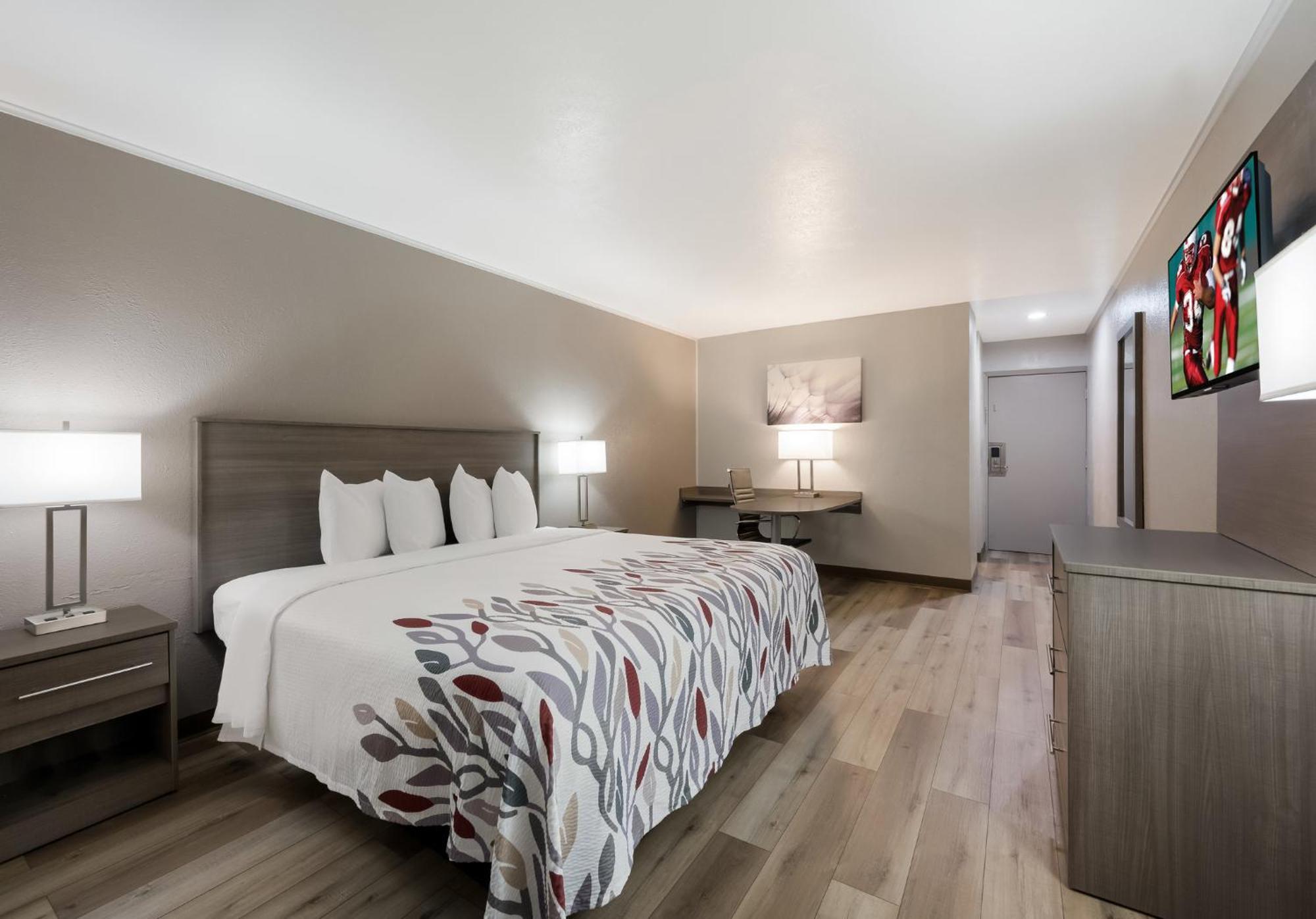 Red Roof Inn Madisonville Экстерьер фото