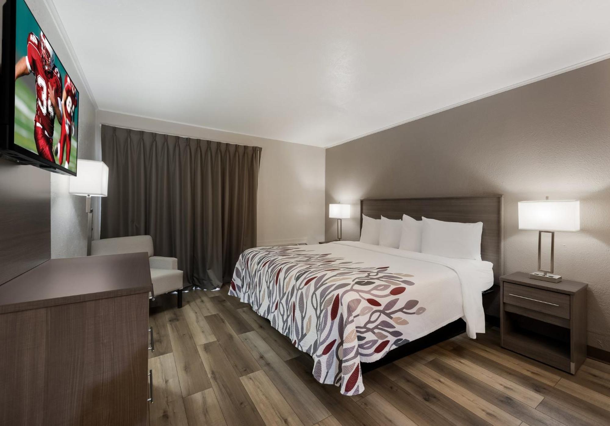 Red Roof Inn Madisonville Экстерьер фото