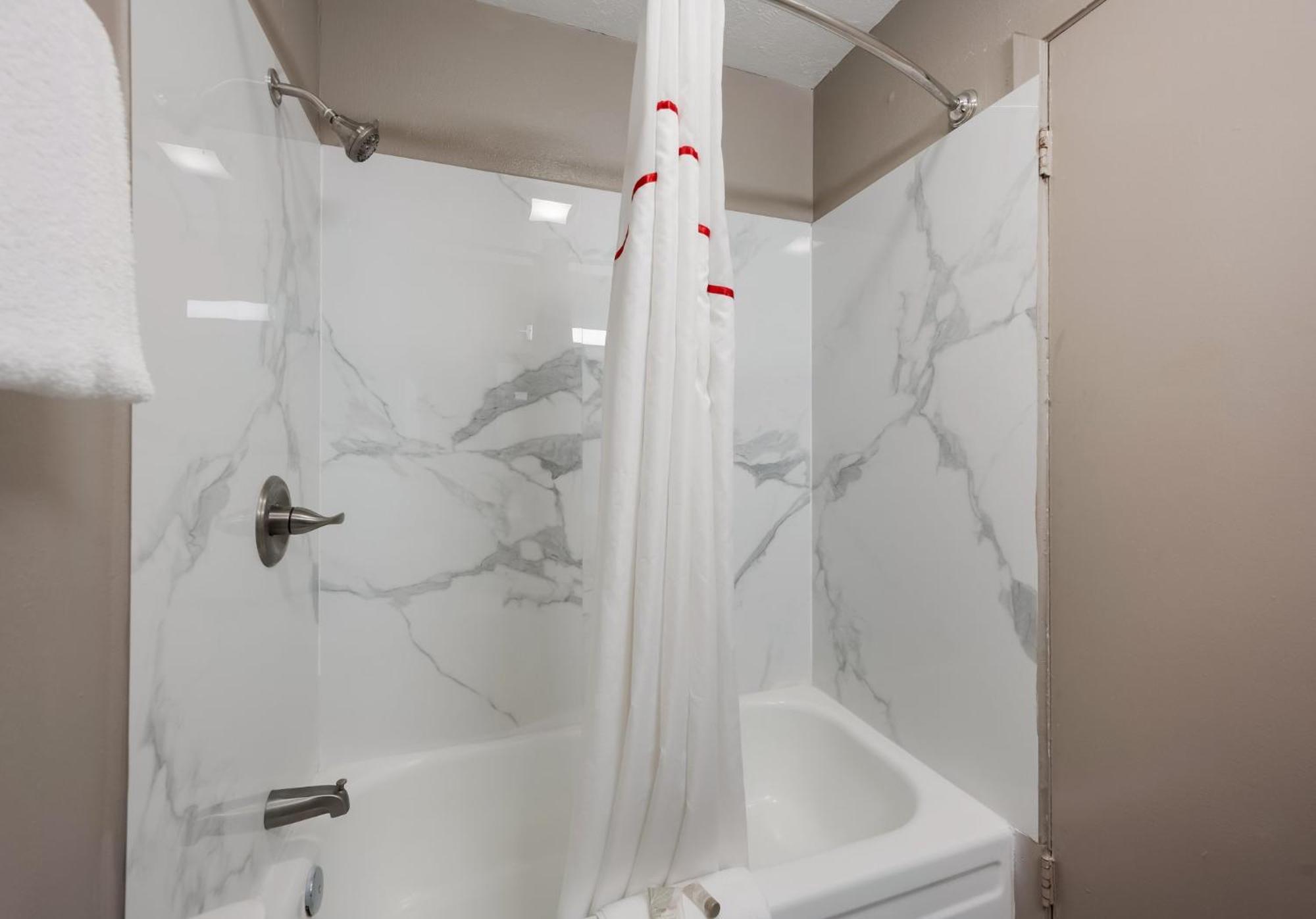 Red Roof Inn Madisonville Экстерьер фото