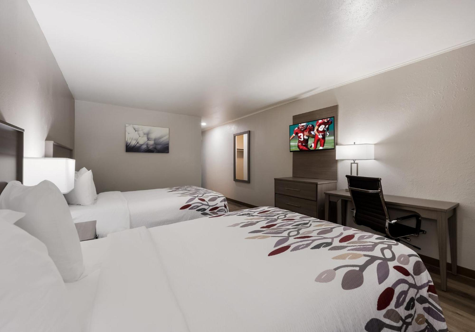 Red Roof Inn Madisonville Экстерьер фото