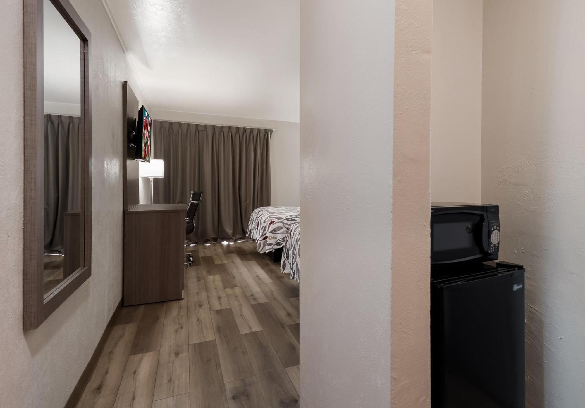 Red Roof Inn Madisonville Экстерьер фото