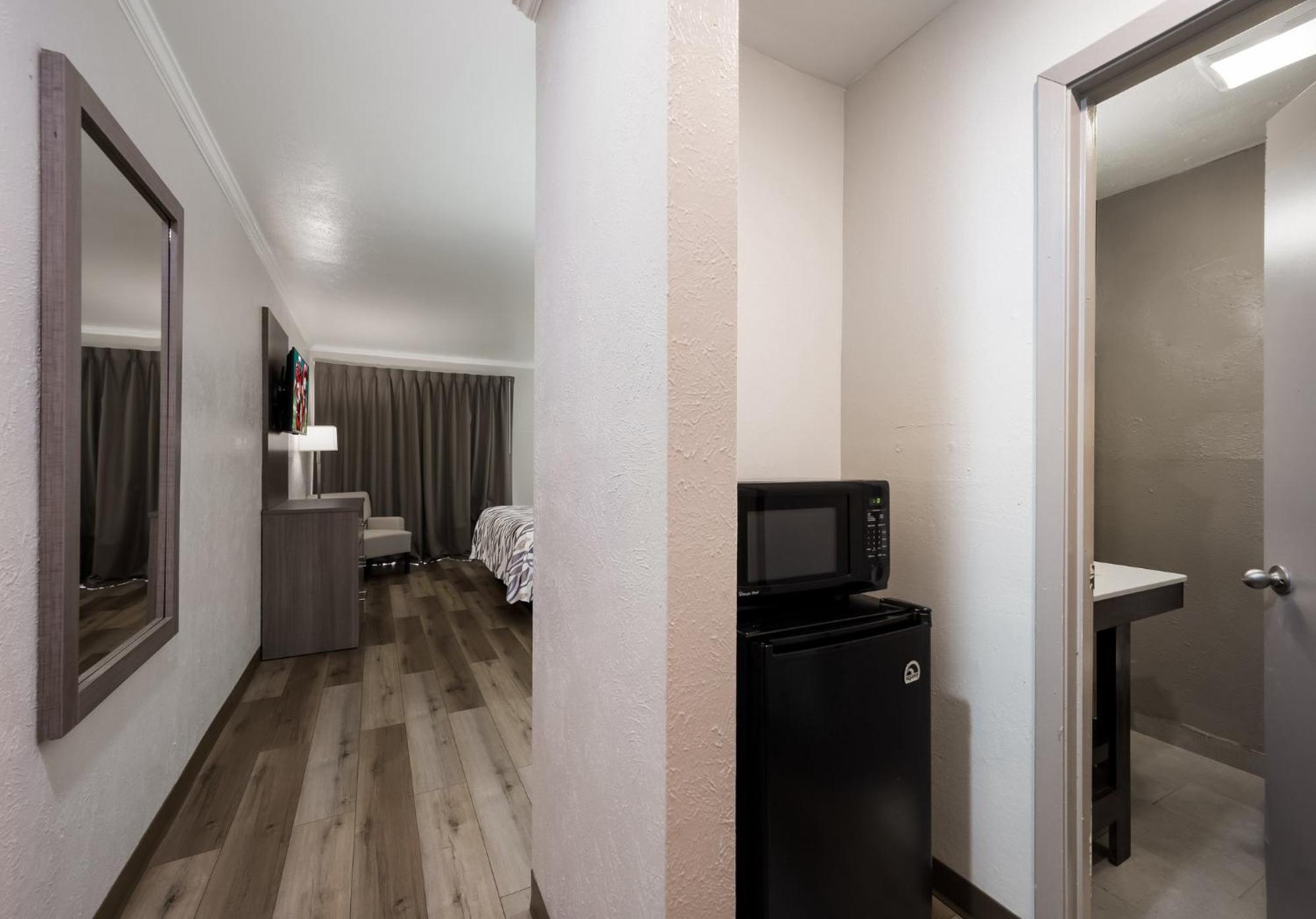 Red Roof Inn Madisonville Экстерьер фото